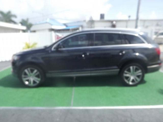 Audi Q7 2010 photo 3