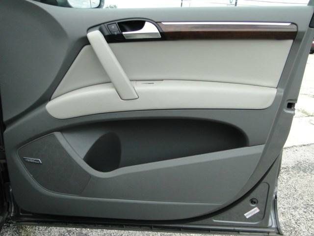 Audi Q7 2011 photo 10