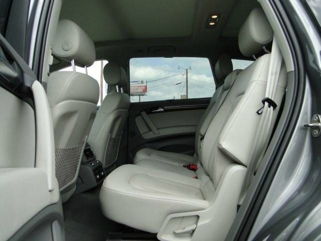 Audi Q7 2011 photo 14