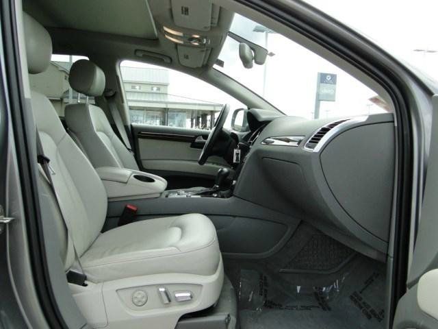 Audi Q7 2011 photo 28