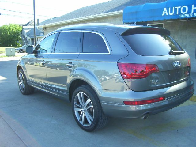 Audi Q7 2011 photo 1