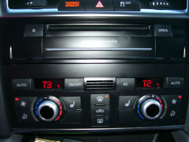 Audi Q7 2011 photo 15