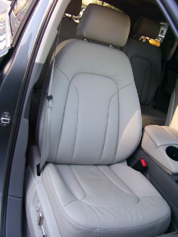 Audi Q7 2011 photo 19