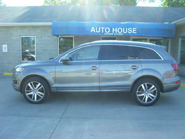 Audi Q7 2011 photo 3