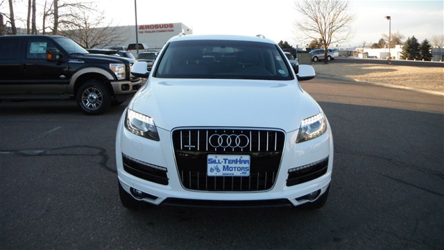 Audi Q7 2011 photo 1