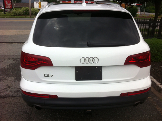 Audi Q7 2011 photo 3