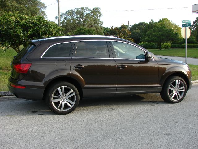 Audi Q7 2011 photo 102