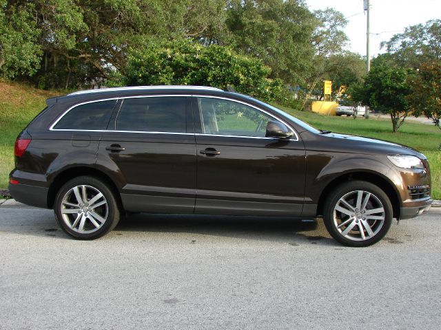 Audi Q7 2011 photo 14