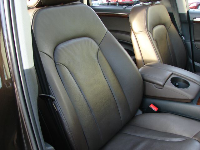 Audi Q7 2011 photo 18