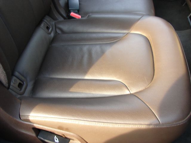 Audi Q7 2011 photo 23