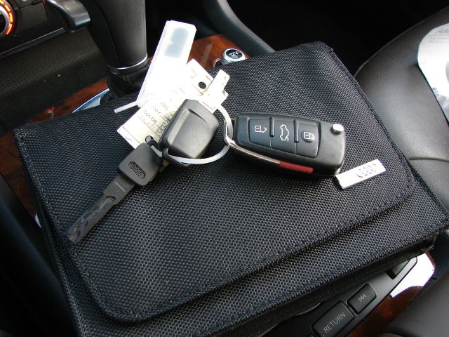 Audi Q7 2011 photo 38