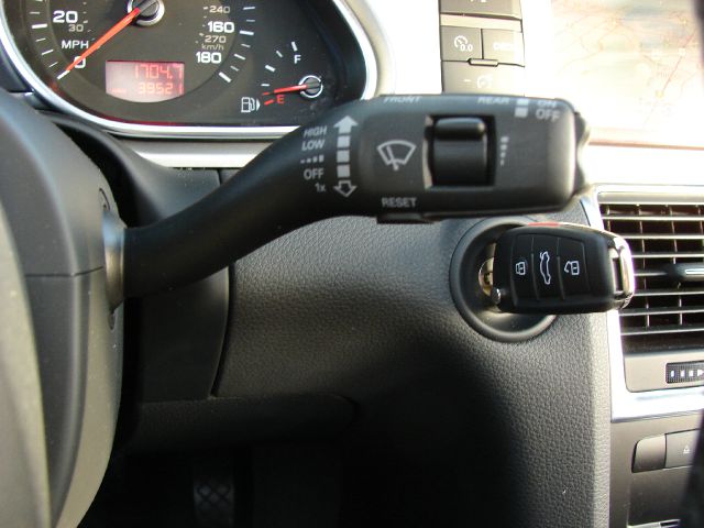 Audi Q7 2011 photo 40