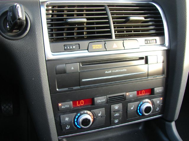 Audi Q7 2011 photo 46