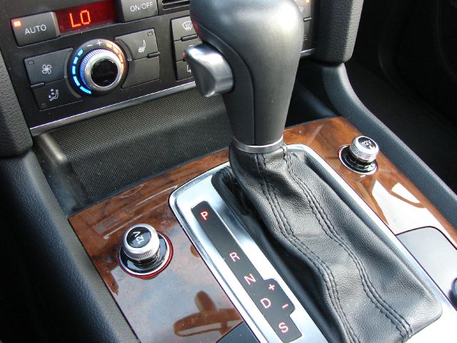 Audi Q7 2011 photo 48