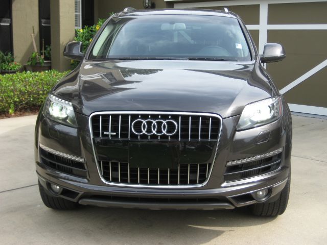 Audi Q7 2011 photo 4