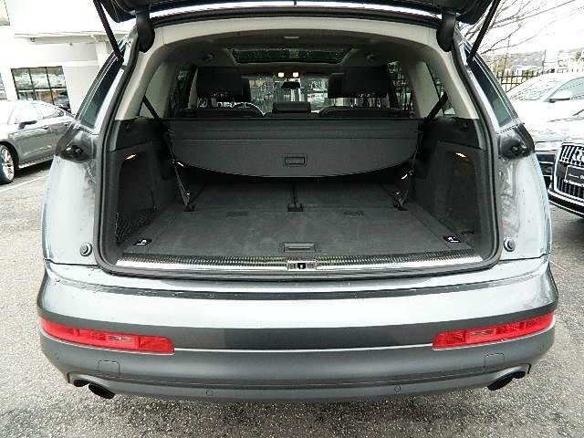 Audi Q7 2011 photo 2