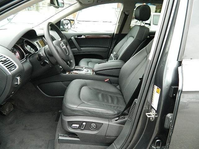 Audi Q7 2011 photo 2