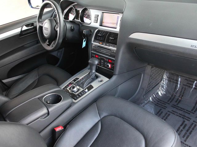 Audi Q7 2012 photo 3