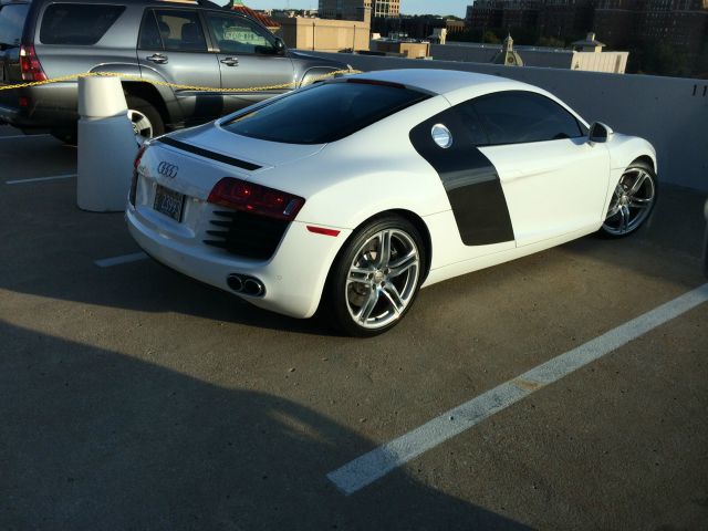 Audi R8 2009 photo 3