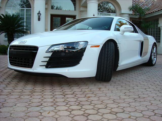Audi R8 2009 photo 12