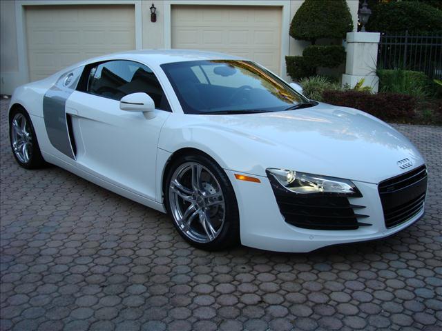 Audi R8 2009 photo 15