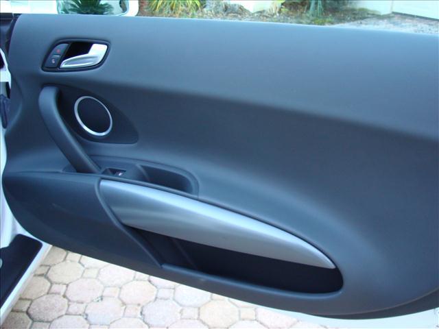 Audi R8 2009 photo 21