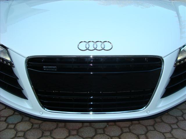 Audi R8 2009 photo 24