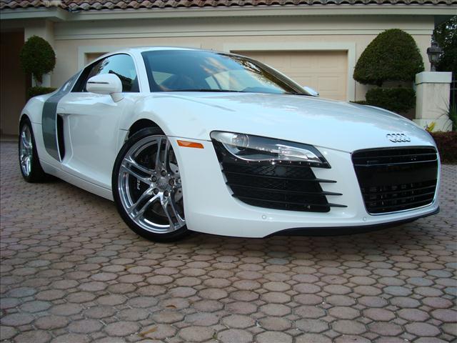 Audi R8 2009 photo 25