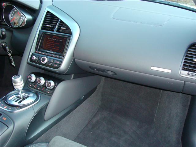 Audi R8 2009 photo 27