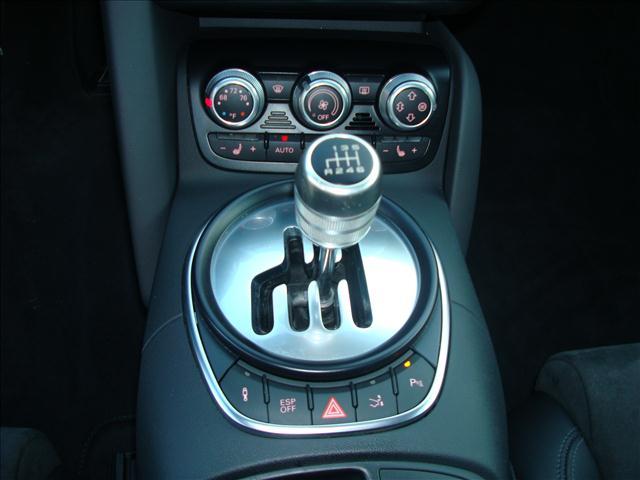 Audi R8 2009 photo 54