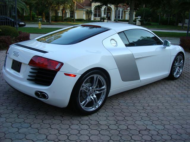 Audi R8 2009 photo 60