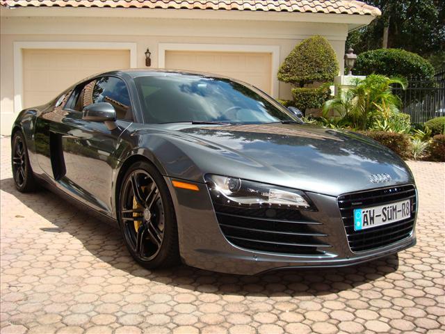 Audi R8 2009 photo 10