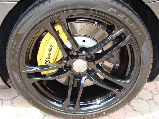 Audi R8 2009 photo 16