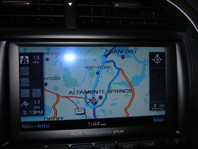 Audi R8 2009 photo 18