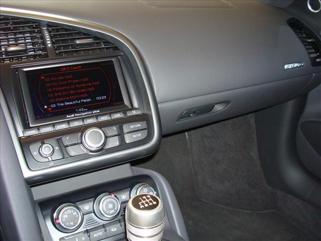 Audi R8 2009 photo 19
