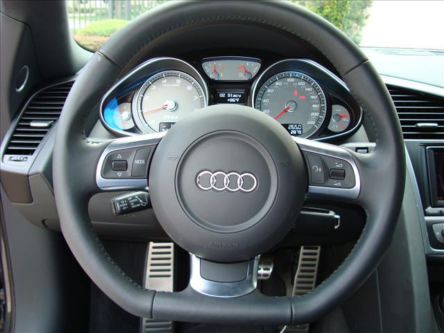 Audi R8 2009 photo 23