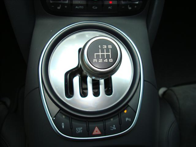 Audi R8 2009 photo 30