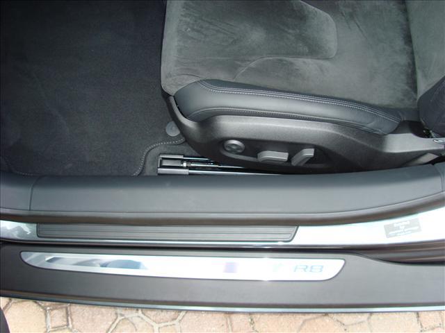 Audi R8 2009 photo 33