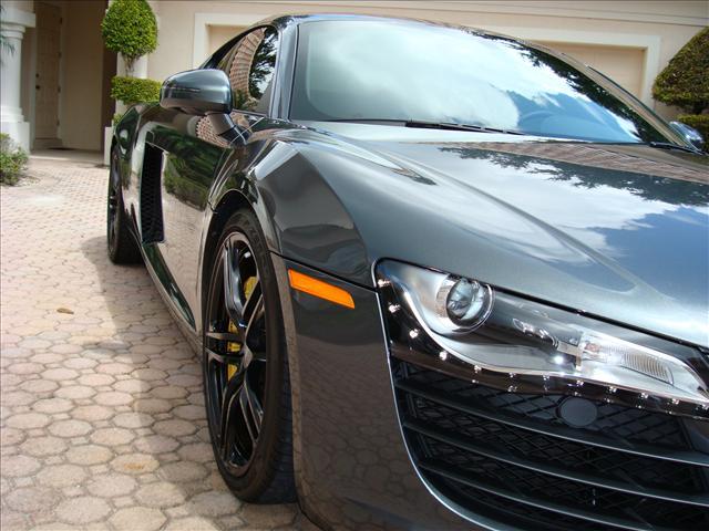 Audi R8 2009 photo 38