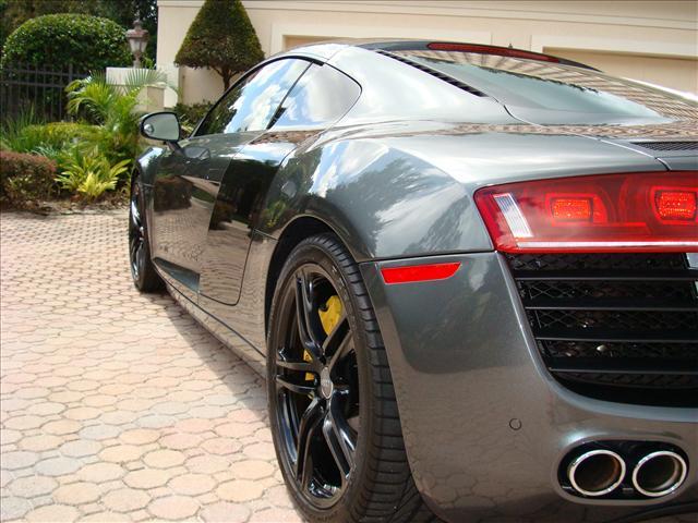 Audi R8 2009 photo 39