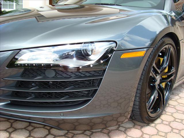 Audi R8 2009 photo 41
