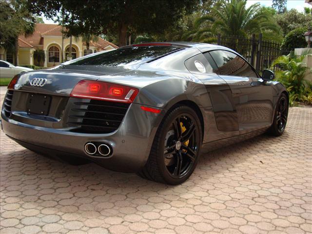 Audi R8 2009 photo 43