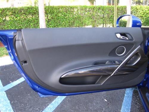 Audi R8 2011 photo 1