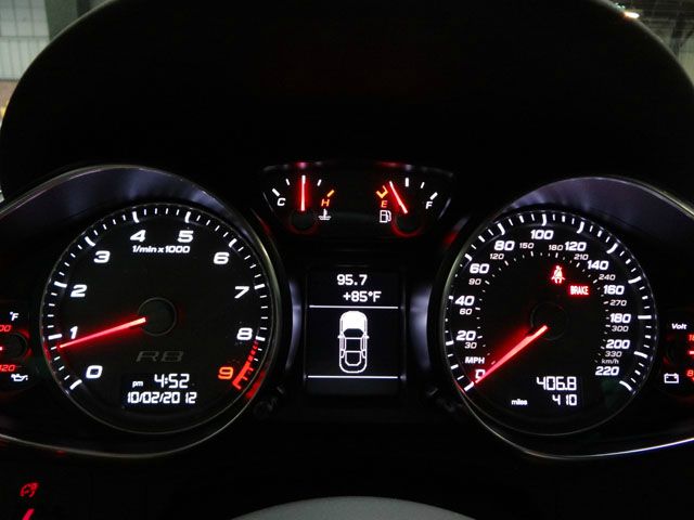 Audi R8 2012 photo 11