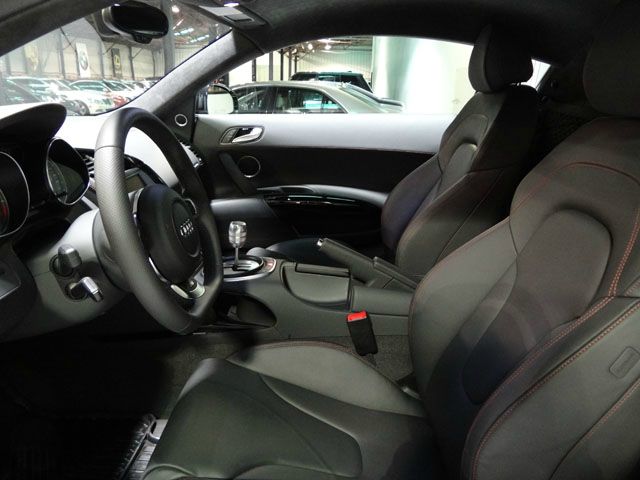 Audi R8 2012 photo 14