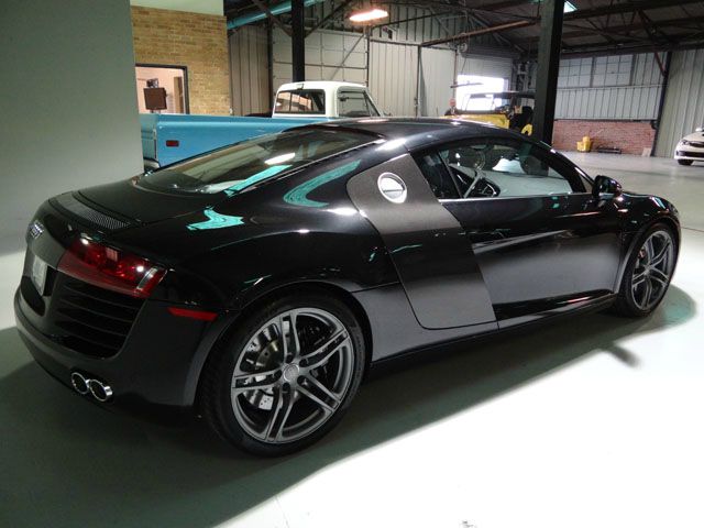 Audi R8 2012 photo 25