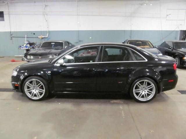 Audi RS4 2007 photo 2