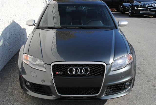 Audi RS4 2007 photo 2