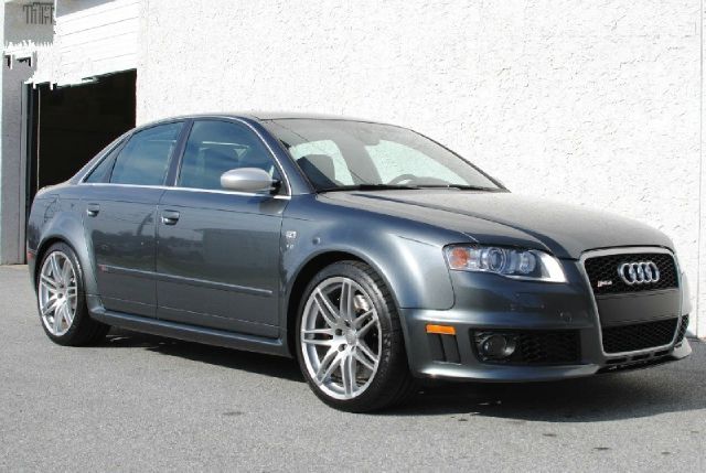 Audi RS4 2007 photo 4