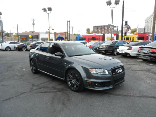 Audi RS4 2007 photo 2